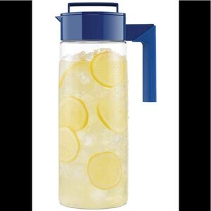 Takeya 2qt/ 1.89L Airtight Pitcher